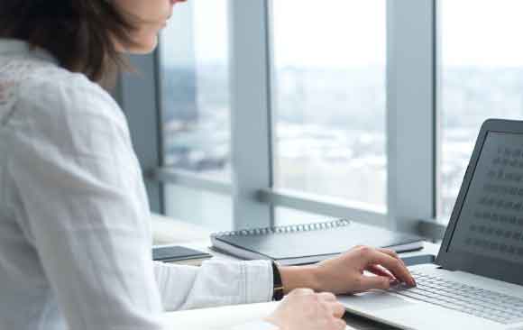 3-eventplanner-computer Desktop itinerary planner for meetings and conferences